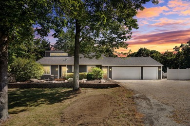 Beach Home For Sale in Holland, Michigan