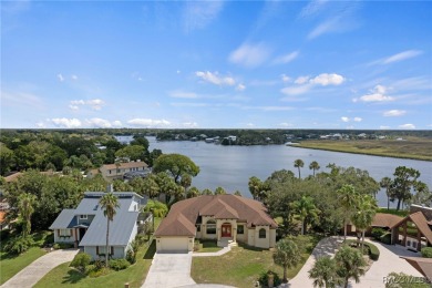 Beach Home Sale Pending in Homosassa, Florida