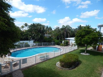 Beach Condo For Sale in Lauderdale By The Sea, Florida