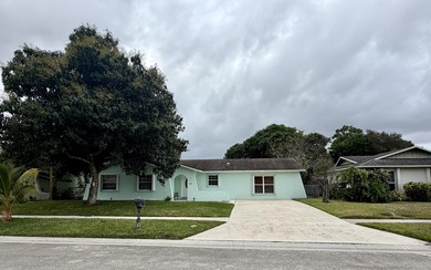 Beach Home For Sale in West Palm Beach, Florida