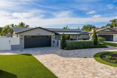 Beach Home For Sale in St. Petersburg, Florida