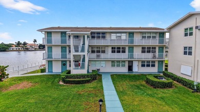 Beach Condo For Sale in Boynton Beach, Florida