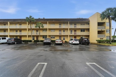 Beach Condo For Sale in Tamarac, Florida