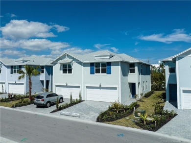 Beach Townhome/Townhouse For Sale in Jensen Beach, Florida