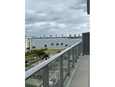 Beach Condo For Sale in West Palm Beach, Florida
