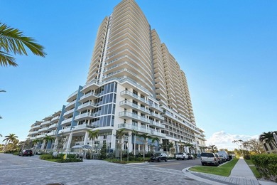 Beach Condo For Sale in West Palm Beach, Florida