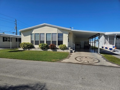 Beach Home For Sale in Bradenton, Florida