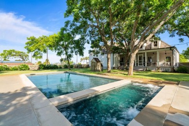 Beach Home For Sale in Rockport, Texas