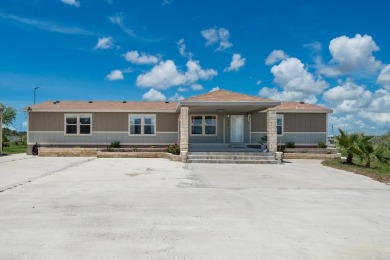 Beach Home Sale Pending in Aransas Pass, Texas
