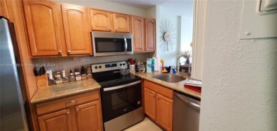 Beach Condo For Sale in Oakland Park, Florida