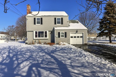 Beach Home Active Under Contract in Stratford, Connecticut