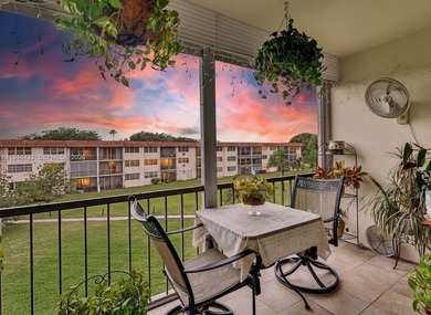 Beach Condo For Sale in Pembroke Pines, Florida