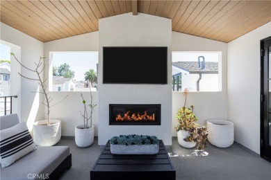 Beach Condo For Sale in Newport Beach, California