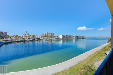 Beach Condo For Sale in South Pasadena, Florida