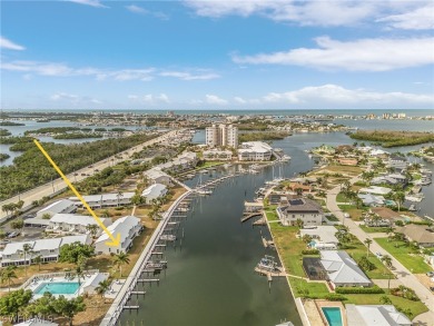 Beach Townhome/Townhouse Sale Pending in Fort Myers Beach, Florida