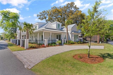 Beach Home For Sale in Saint Simons, Georgia