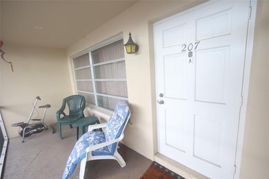 Beach Condo For Sale in Pompano Beach, Florida