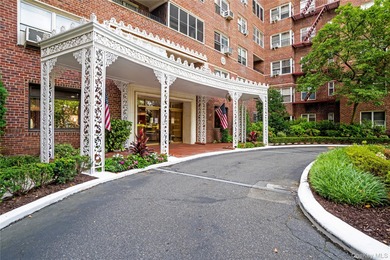 Beach Home For Sale in Forest Hills, New York