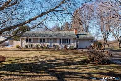 Beach Home Active Under Contract in Old Saybrook, Connecticut