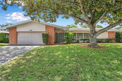 Beach Home Sale Pending in Clearwater, Florida