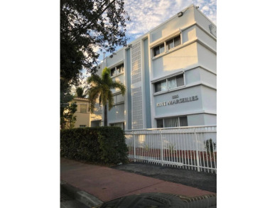 Beach Condo For Sale in Miami Beach, Florida