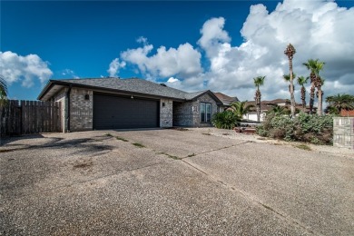 Beach Home For Sale in Corpus Christi, Texas