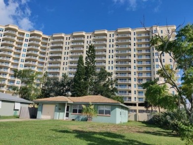 Beach Condo For Sale in South Daytona, Florida