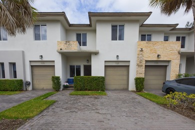 Beach Townhome/Townhouse For Sale in Royal Palm Beach, Florida