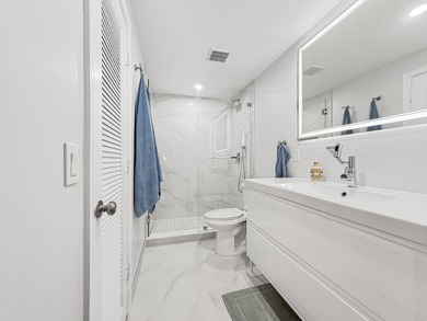 Beach Condo For Sale in Deerfield Beach, Florida