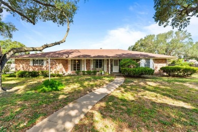 Beach Home For Sale in Corpus Christi, Texas