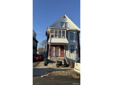 Beach Home For Sale in West Haven, Connecticut