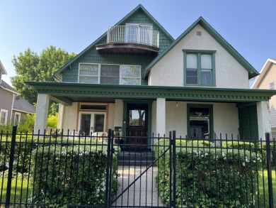 Beach Home Sale Pending in Manistee, Michigan