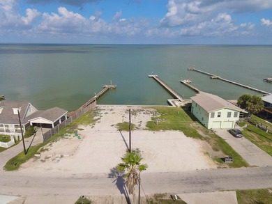 Beach Lot For Sale in Rockport, Texas