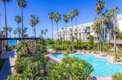Beach Condo For Sale in Oceanside, California