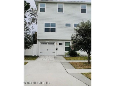 Beach Townhome/Townhouse For Sale in Jacksonville Beach, Florida