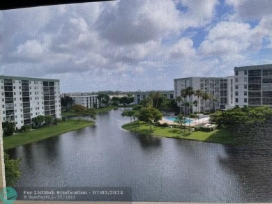 Beach Condo For Sale in Pompano Beach, Florida