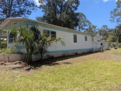 Beach Home For Sale in Yankeetown, Florida