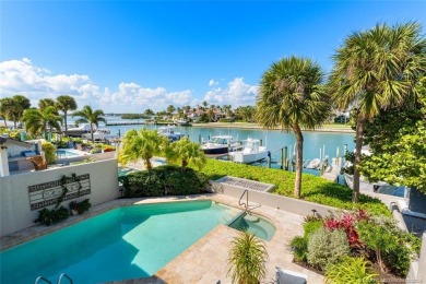 Beach Townhome/Townhouse For Sale in Stuart, Florida