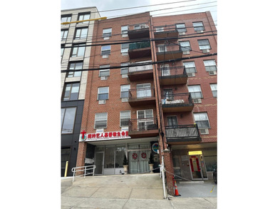Beach Condo For Sale in Flushing, New York