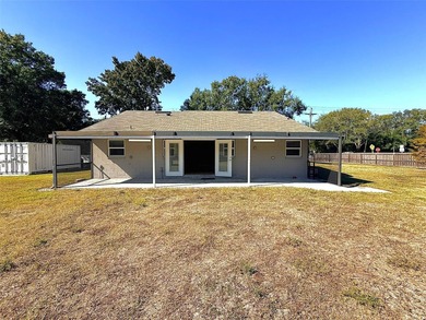 Beach Home Sale Pending in Tampa, Florida