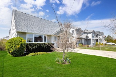 Beach Home For Sale in Oceanside, New York
