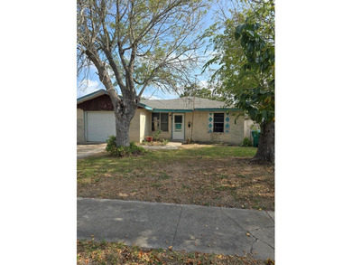 Beach Home Sale Pending in Aransas Pass, Texas