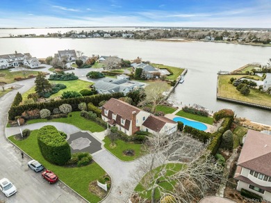 Beach Home For Sale in Hampton Bays, New York