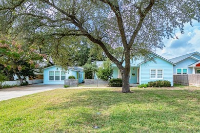Beach Home For Sale in Rockport, Texas