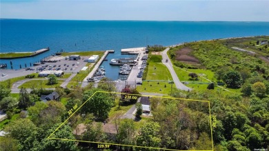 Beach Home For Sale in Orient, New York