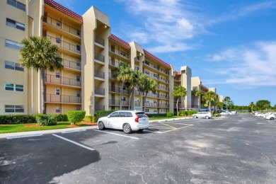 Beach Condo For Sale in Lake Worth, Florida