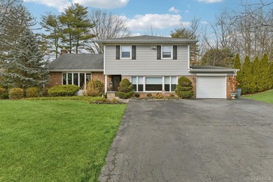 Beach Home For Sale in Great Neck, New York