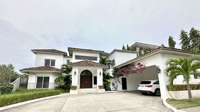 Beach Home For Sale in Panama City, 