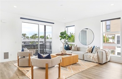 Beach Home For Sale in Costa Mesa, California