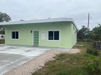 Beach Home For Sale in Rockport, Texas